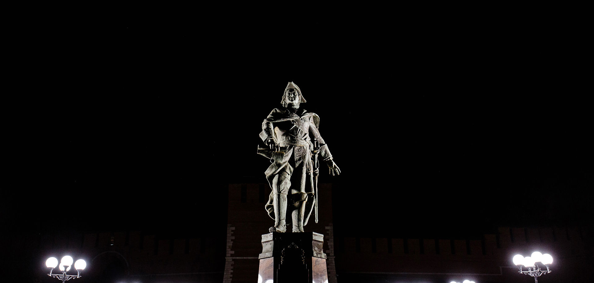 Архитектурная подсветка памятников